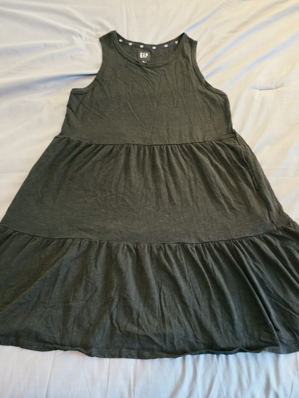 GAP Dress Sleeveless Crew-neck Tiered Ruffles Relaxed Silhouette Size Medium
